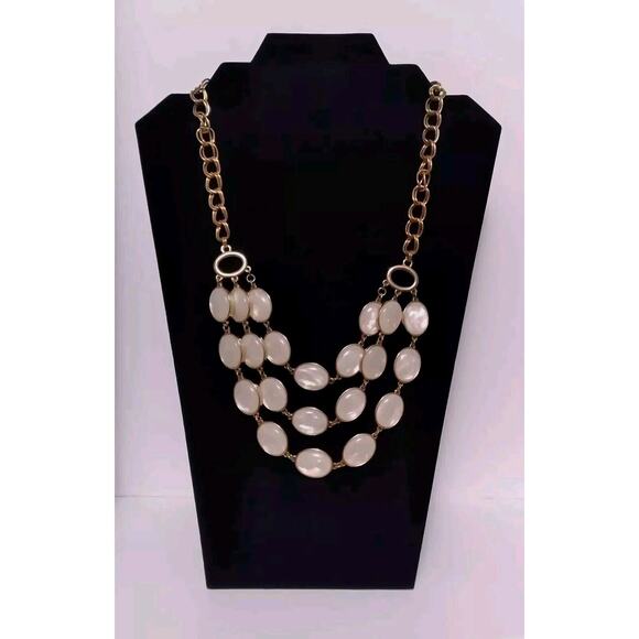 Talbots Necklace 3 Strands Mother Of Pearl Style Oval Cabochons Goldtone Signed - Picture 1 of 8